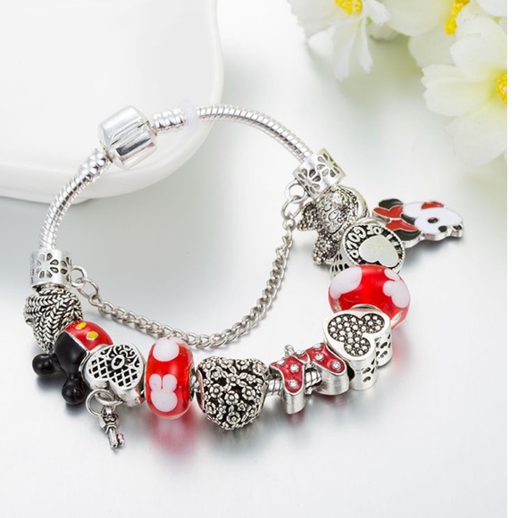 MICKEY & MINNIE KEY ♡ Charms GIFT Bracelet - Picture 6 of 8
